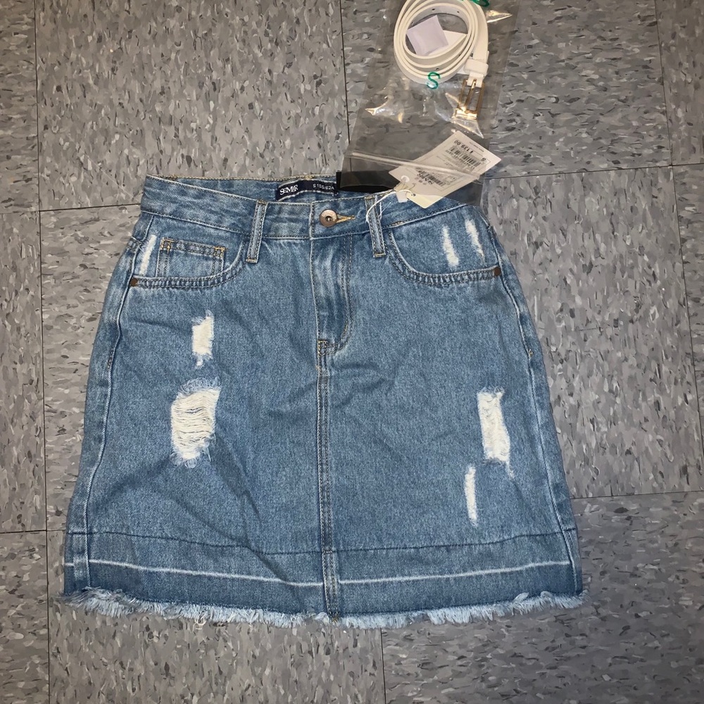 Denim skirt!